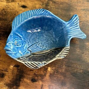 Nedza USA Studio Art Pottery Dish Fish Bowl 
Signed